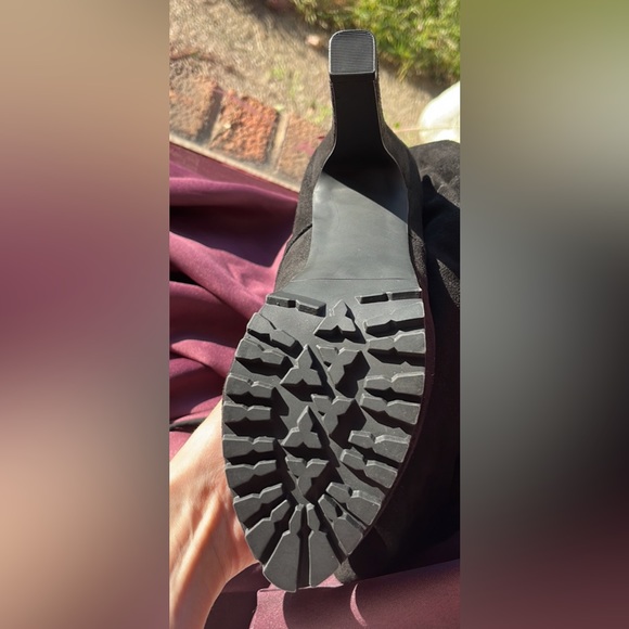 Thigh High Lace Up Boots NWT - Picture 5 of 5